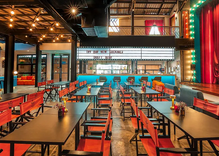 Prince Theatre Heritage Stay Hostel - Silom Bangkok